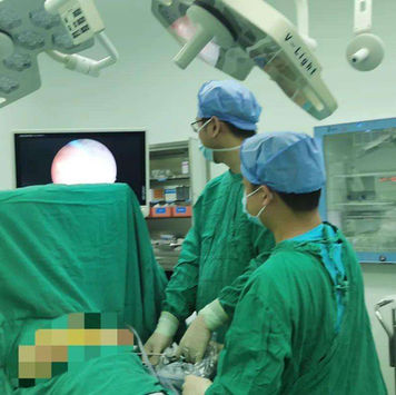 Surgical team from the Minimally Invasive Center for Hyperhidrosis is performing surgery